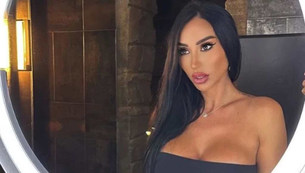 Las carantoñas de Aurah Ruiz a Jesé ponen patas arriba Supervivientes 89 Reflexiones en la isla