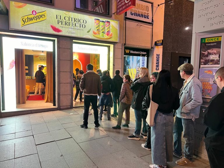 Schweppes recibe la primavera e inunda Samplia Callao con 'El Cítrico Perfecto’