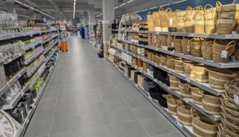 Adiós a Aldi y Carrefour: un nuevo supermercado con productos a 1 euro está arrasando