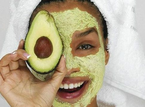 Cómo crear tu mascarilla antiedad con aguacate: nutre tu piel con la fuerza de la naturaleza