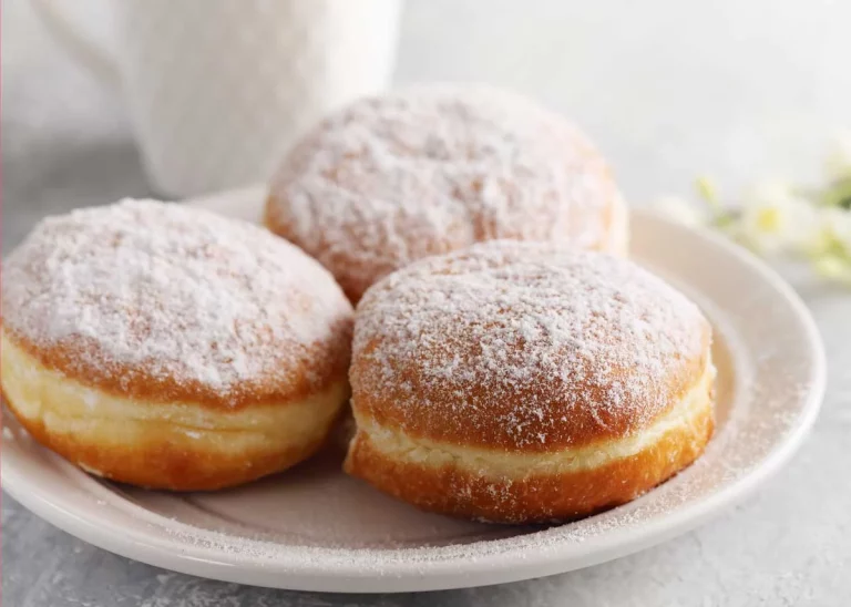 Berlinas rellenas de crema pastelera, receta casera para darte un capricho