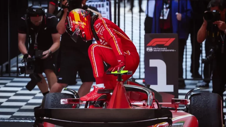 Carlos Sainz vuelve a reunirse con Red Bull en secreto