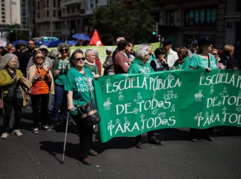 La investigación biomédica se manifiesta para que les reconozcan la antigüedad.