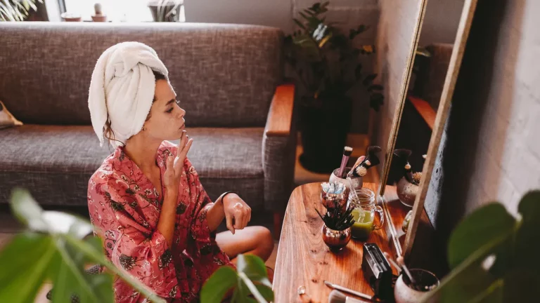 Cómo transformar ingredientes cotidianos en tratamientos de lujo para la piel