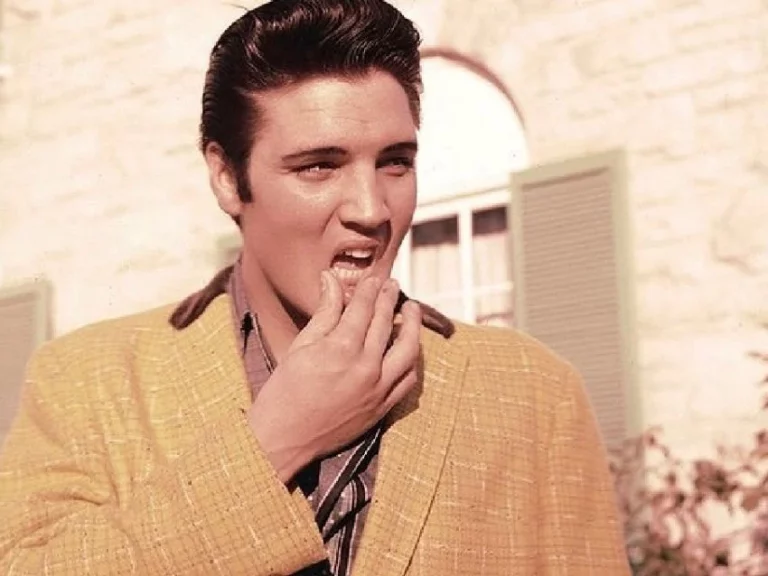 El misterio de la muerte de Elvis Presley y cómo sigue oculta la verdad hasta el día de hoy