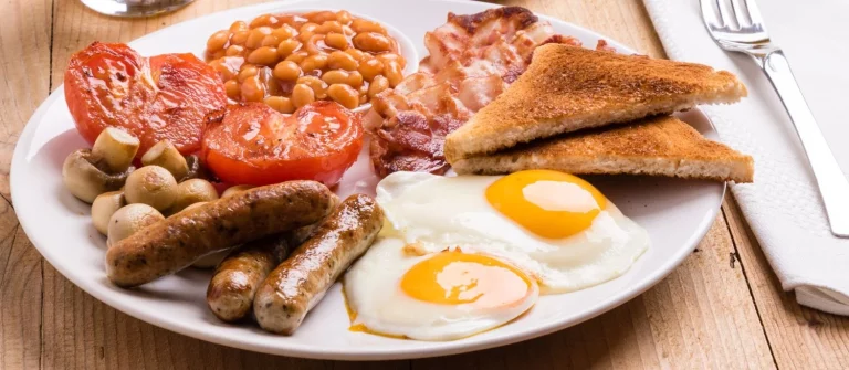 El desayuno para no pasar hambre el resto del día: pasos para preparar en casa un delicioso desayuno inglés