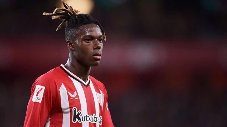 Mikel Merino se lleva a Nico Williams del Athletic