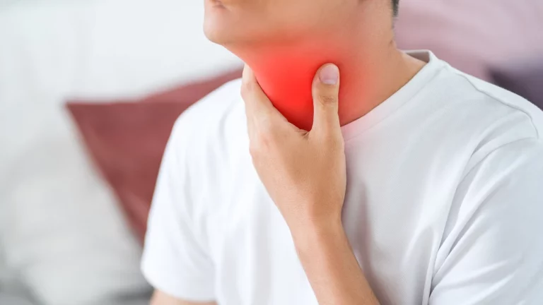 Cómo quitar una espina de pescado clavada en la garganta: este es el mejor método