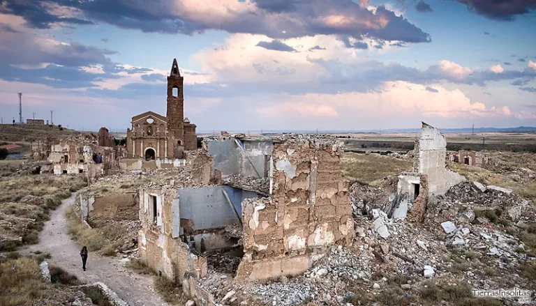 Descubre Belchite: El pueblo fantasma de Zaragoza al que nadie se atreve a visitar