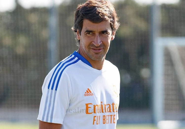 Raúl González puede llegar al Sevilla FC con 2 fichajes 1 Raúl González Sevilla 2 fichajes