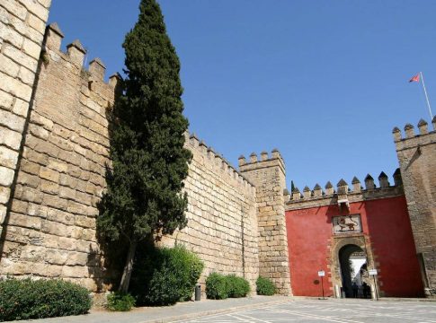 sevilla_alcazar Secretos del Alcázar de Sevilla: Aventura y leyenda tras la Puerta del León