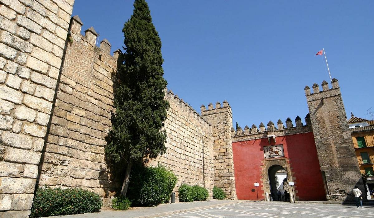 sevilla_alcazar Secretos del Alcázar de Sevilla: Aventura y leyenda tras la Puerta del León