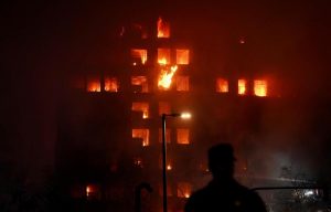 La Policía sitúa en un frigorífico el "único y principal" foco del incendio que arrasó los edificios de Campanar