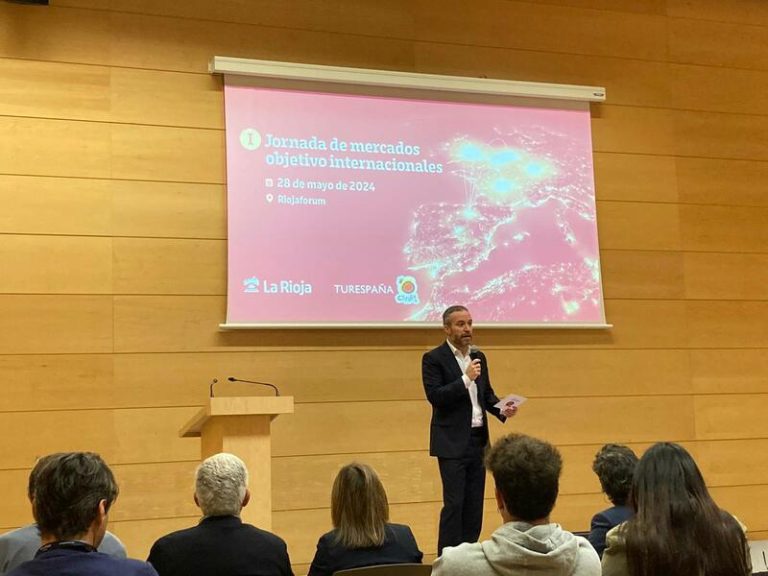 Turespaña refuerza su estrategia de descentralización del turismo internacional en La Rioja y Navarra