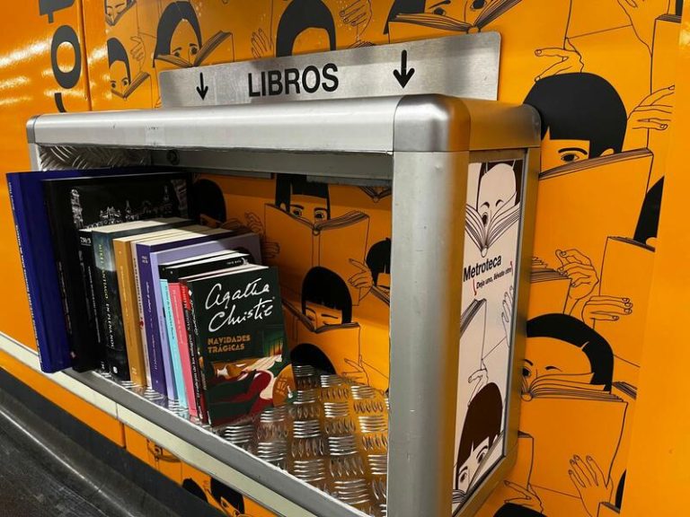 Metro se une a la celebración de la Feria del Libro de Madrid con el estreno de las nuevas Metrotecas en sus estaciones