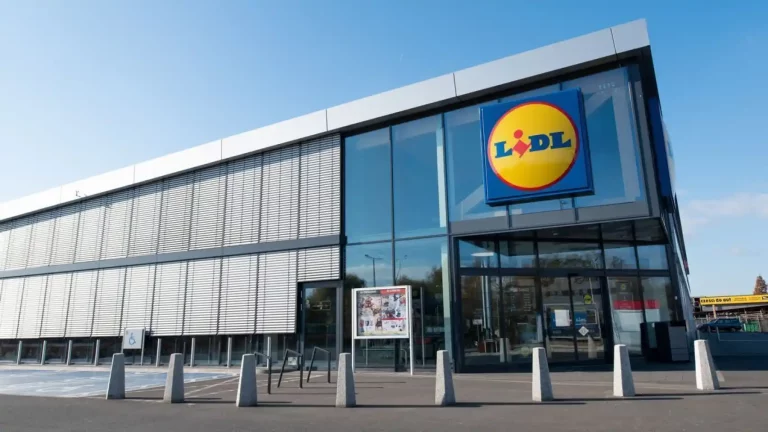 Lidl se la juega a Bershka con el vestido de punto por 10 euros imposible de rechazar