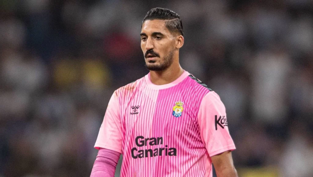 Álvaro Valles se declara en rebeldía para jugar en el Betis 1 Álvaro Valles