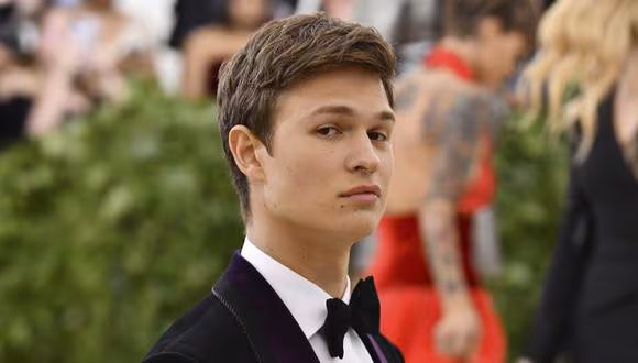 En TikTok se hace viral los 3 actores de Hollywood que tenían todo para ser estrellas y ahora nadie los recuerda 1 Ansel Elgort, actor que quedó rezagado, según TikTok.