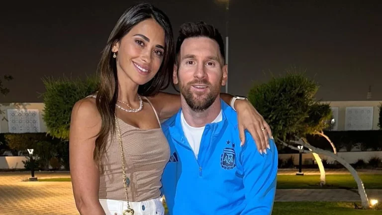 Así despierta Antonela Roccuzzo a Leo Messi cada mañana Así despierta Antonela Roccuzzo a Leo Messi cada mañana