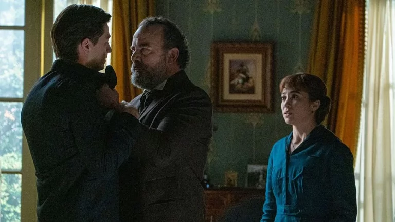 Agresión física a Martina en 'La Promesa' y nueva bomba de Pelayo