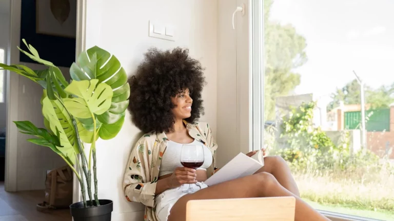 ¿Cómo mantener tu hogar fresco en verano sin gastar de más en electricidad?