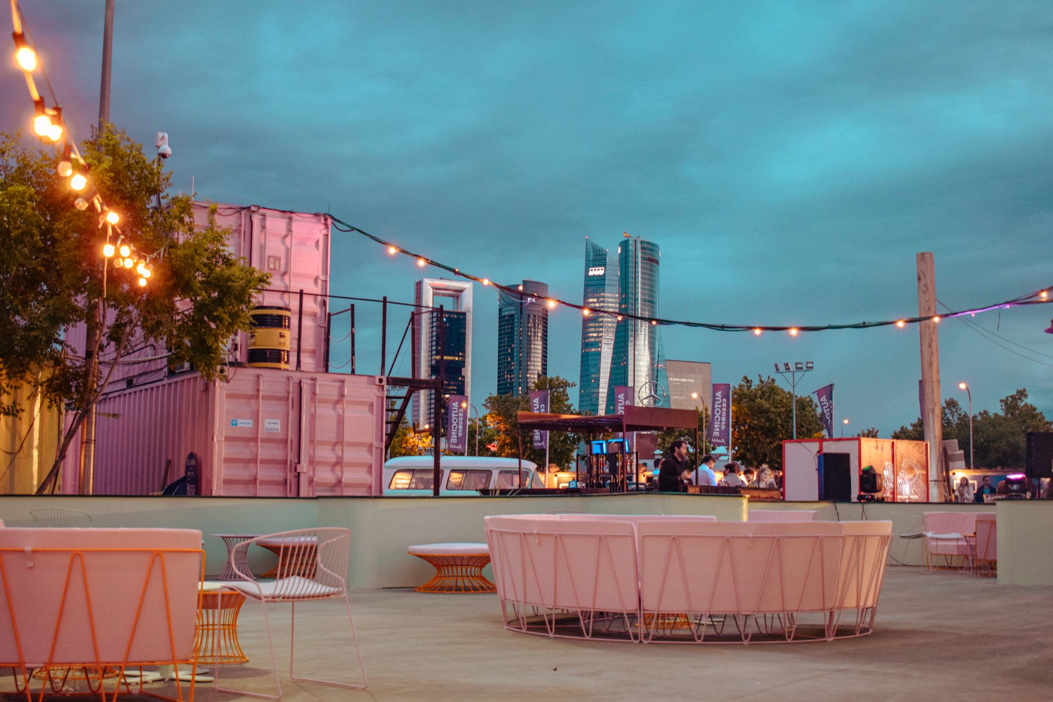 Gran éxito en la inauguración del Autocine Madrid con su espectacular nuevo espacio estilo Miami 1 DSC0397