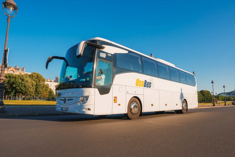 OsaBus refuerza sus servicios de alquiler de autobuses en Barcelona