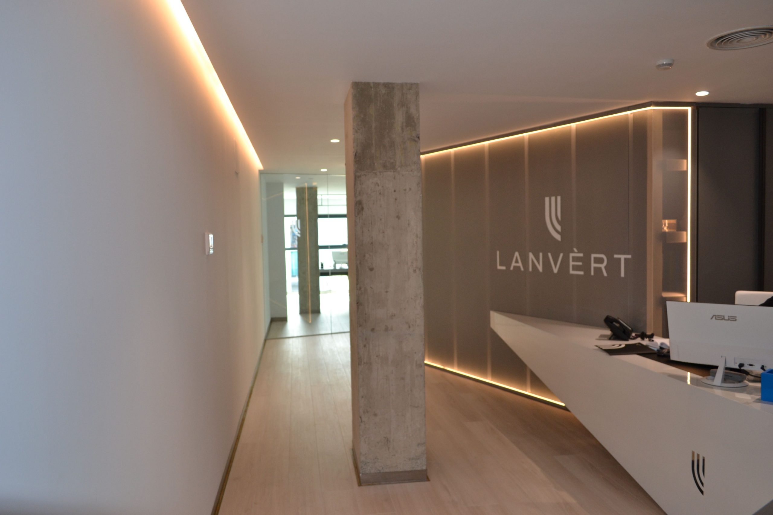 El despacho de abogados Lanvert consigue una sentencia clave sobre seguros de prima única financiada 1 DSC 0419 1 1 scaled