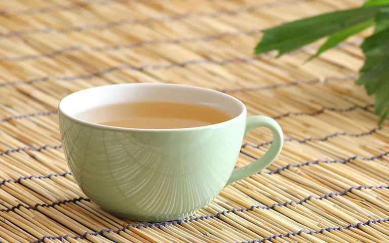 Descubre las bondades del té blanco en tiempo récord: perfecto para adelgazar de cara al verano Descubre las bondades del té blanco en tiempo récord: perfecto para adelgazar de cara al verano