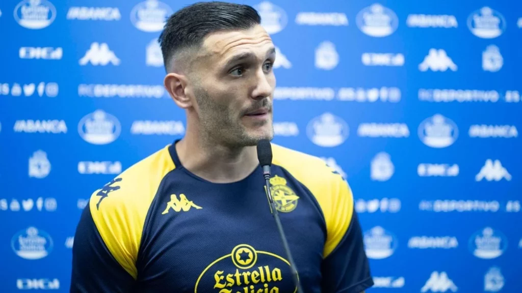 Los números de Lucas Pérez son de risa en Primera RFEF: juego de niños 10 Destapando su faceta de pasador