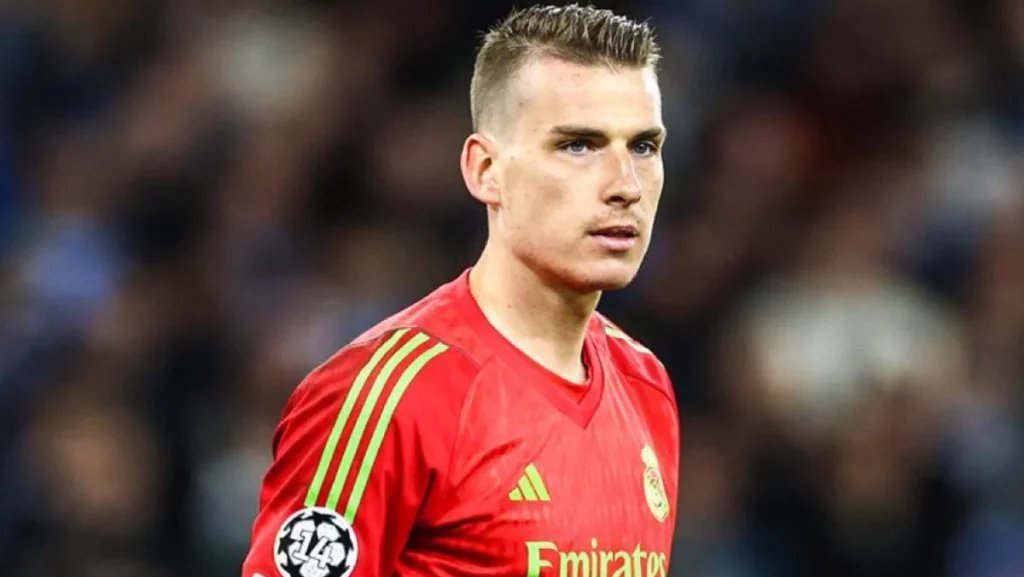 Anastasia Tomazova lanza un mensaje muy claro al Real Madrid: futuro de Lunin resuelto 40 El futuro de Lunin en el Real Madrid en manos de una traición