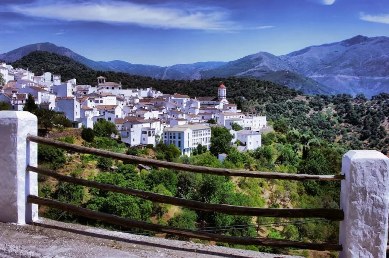 El pueblo de Málaga que todos desconocen pero que se considera el más bonito de todos