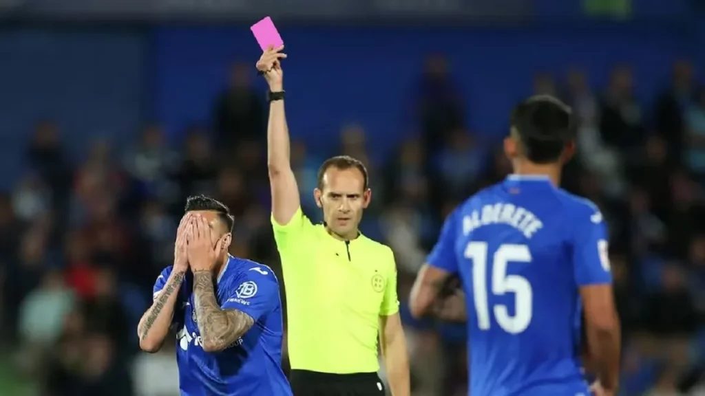 Estreno de la tarjeta rosa en la Copa América 2024