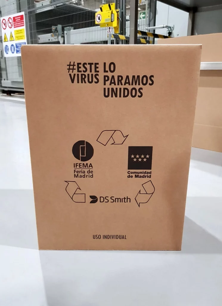 EuropaPress 2772796 ds smith dona 10000 mesas auxiliares carton hospital provisional ifema