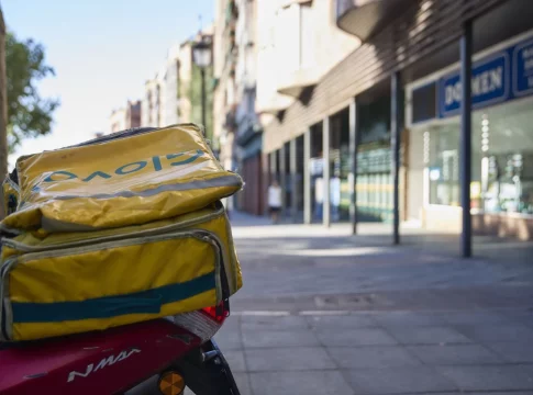 Las perdidas de Glovo y compañía a nivel global siguen poniendo en duda el futuro de su sector