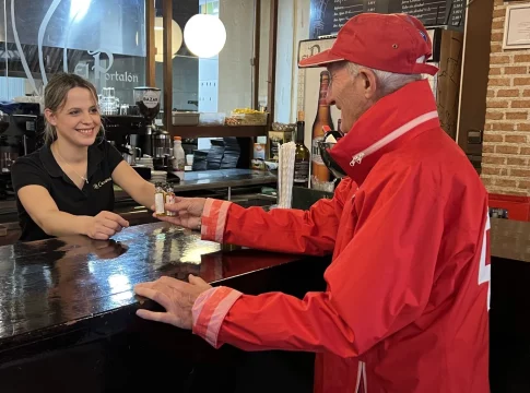 Las monodosis desaparecerán de los restaurantes y ponen una nueva dificultad al negocio de Glovo