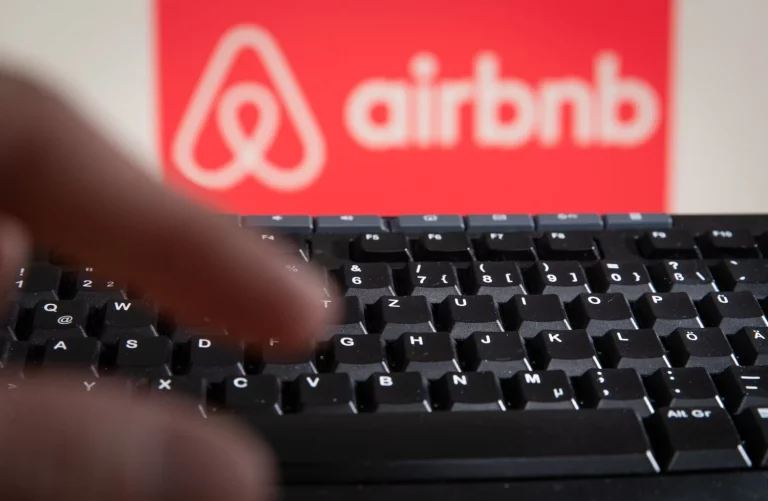 Airbnb domina el turismo de cercanía: Más del 60% de las pernoctaciones en regiones españolas