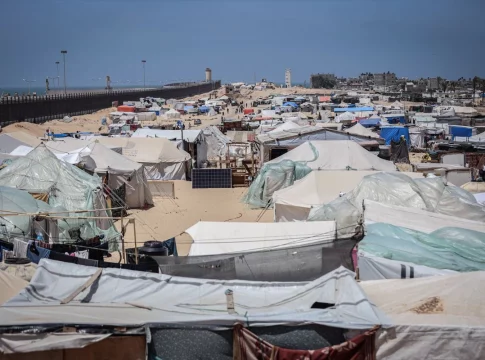 Tiendas de campaña de los desplazados palestinos en Rafah