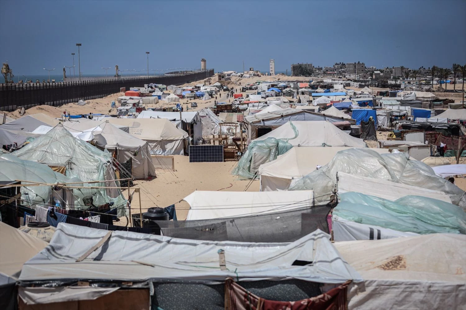 Tiendas de campaña de los desplazados palestinos en Rafah