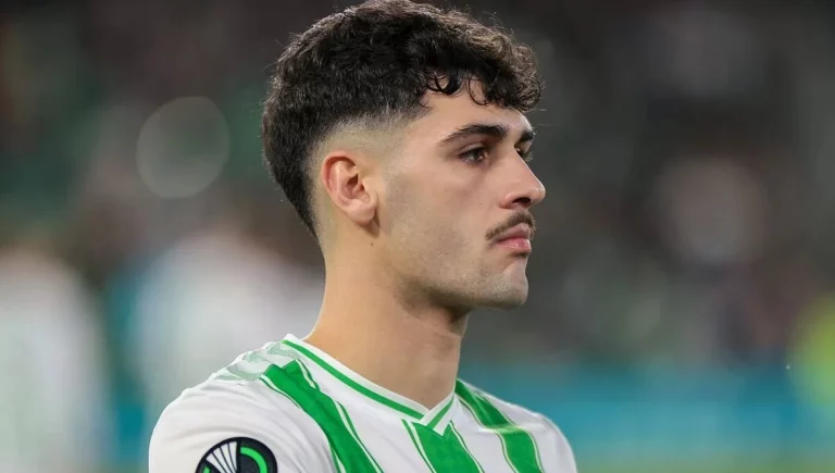 Llega la primera gran oferta por Johnny Cardoso al Betis: se va en enero