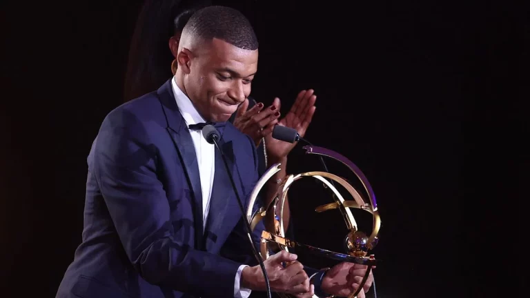 Kylian Mbappé se ríe de su futuro en el Real Madrid