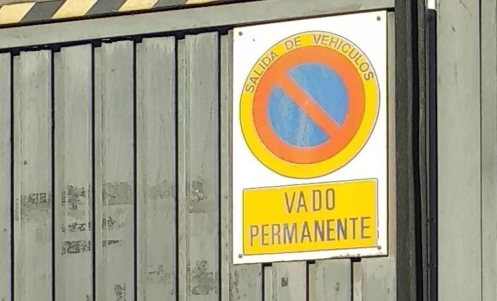 ¿Se puede aparcar delante de un garaje que no tiene vado? 6 ¿Se puede aparcar delante de un garaje que no tiene vado?