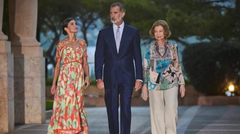 La reina Sofía sabe toda la verdad de Letizia y su paripé con Felipe VI