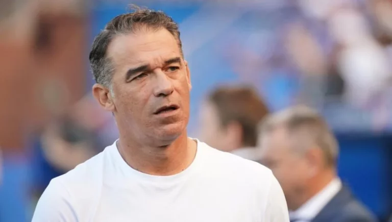 Luis García recibe mensaje contundente del Alavés