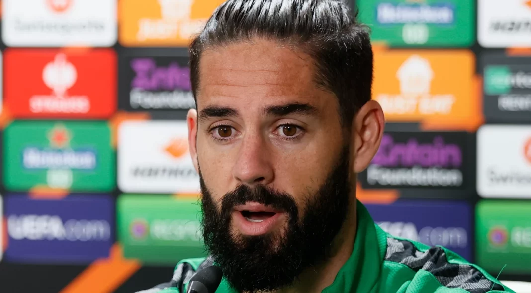 Isco reacciona a la dramática dinámica del Betis