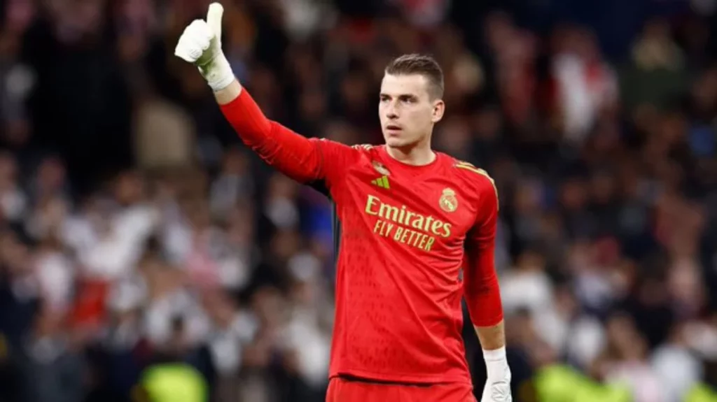 Lunin sirve de trueque en el próximo fichaje del Real Madrid 9 Lunin afectado por gripe B