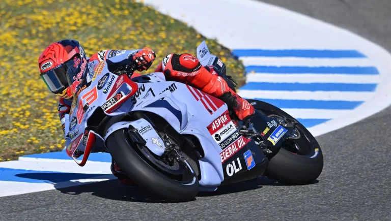 Bagnaia asume el reto de pelear con la misma moto que Marc Márquez