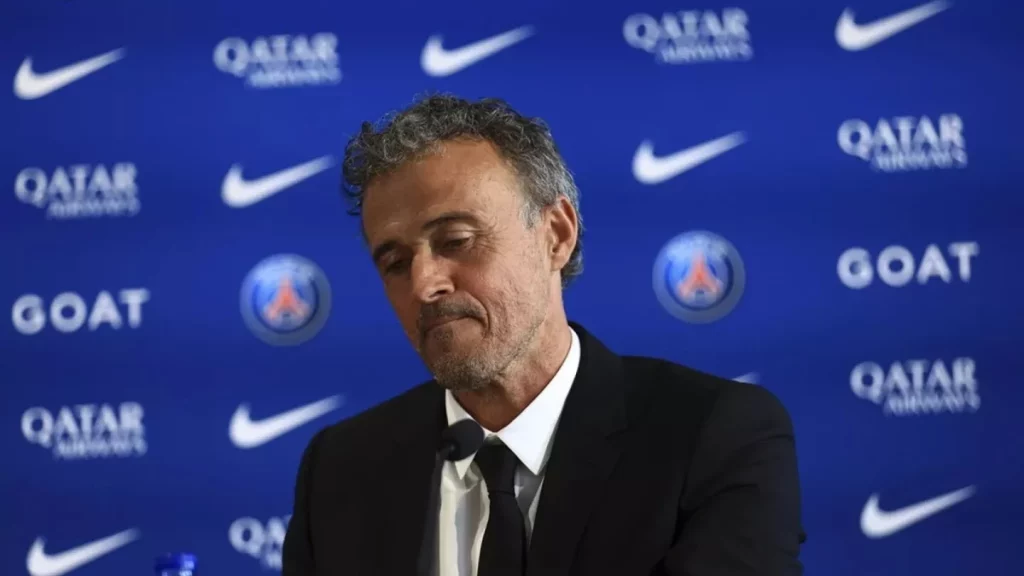 Luis Enrique asesta golpe brutal a Mbappé y se ríe de la prensa de París. Fuente: Agencias
