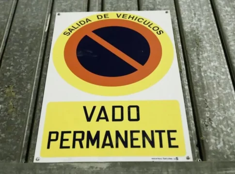 Se puede aparcar delante de un garaje que no tiene vado ¿Se puede aparcar delante de un garaje que no tiene vado?
