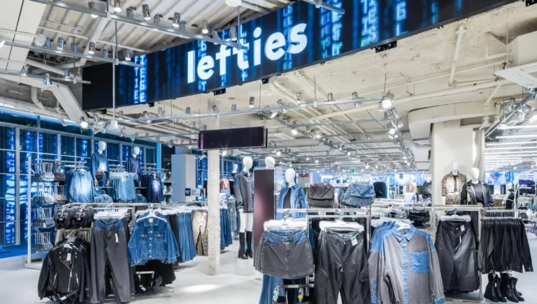 Seduce en verano con 8 vestidos de Lefties cómodos y sofisticados